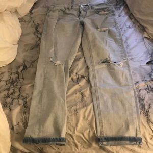Brand new, light washed Garage boyfriend jeans